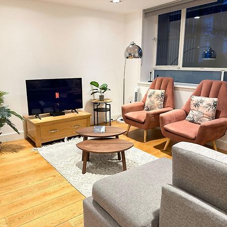 Chic 3 Bedroom Flat With Private Terrace In Holloway Near Finsbury Park Londra Esterno foto