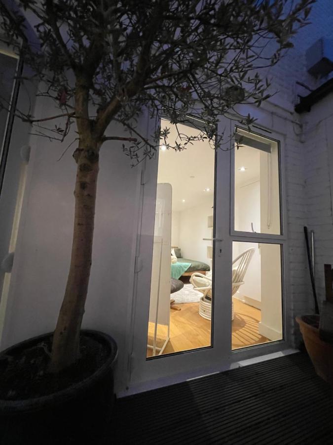 Chic 3 Bedroom Flat With Private Terrace In Holloway Near Finsbury Park Londra Esterno foto