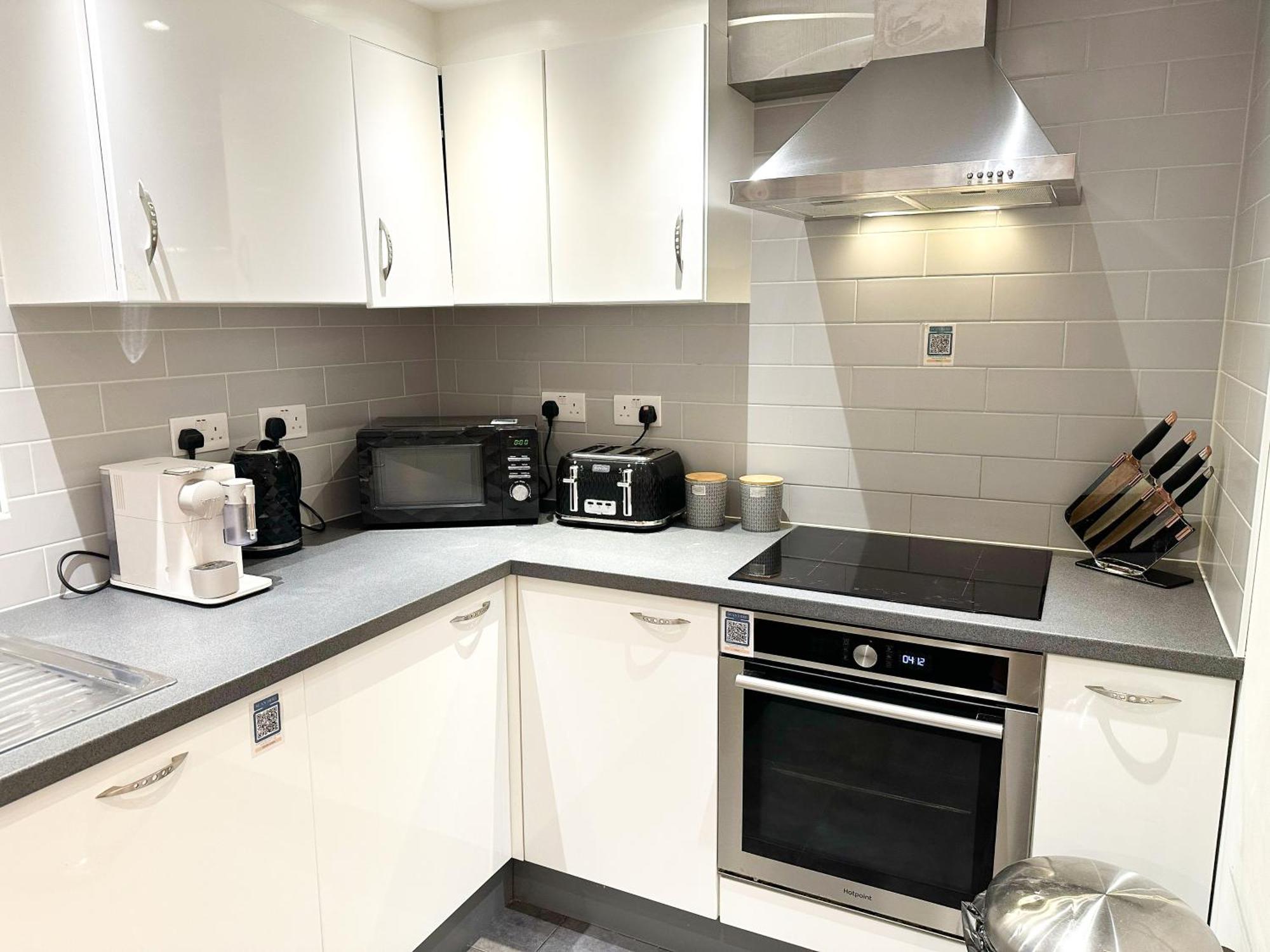 Chic 3 Bedroom Flat With Private Terrace In Holloway Near Finsbury Park Londra Esterno foto