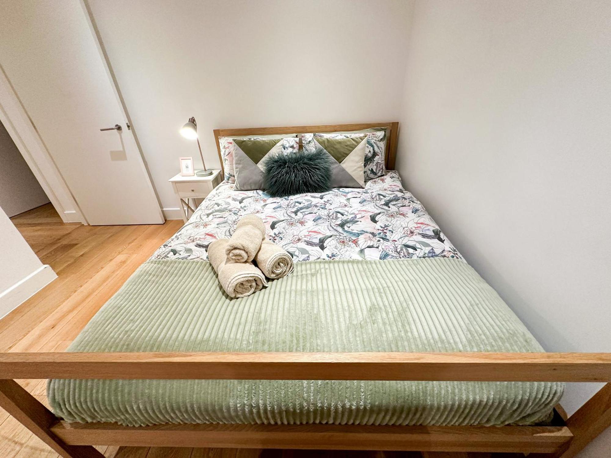 Chic 3 Bedroom Flat With Private Terrace In Holloway Near Finsbury Park Londra Esterno foto