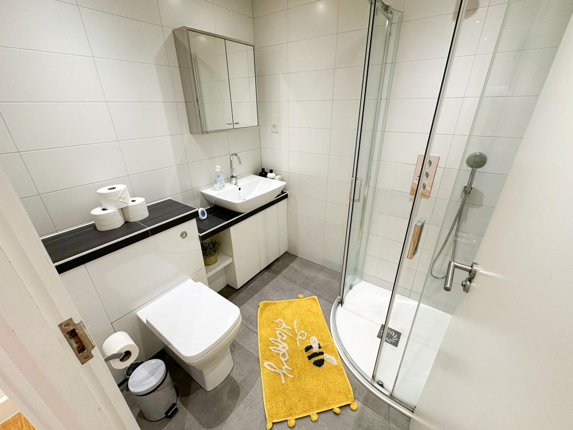 Chic 3 Bedroom Flat With Private Terrace In Holloway Near Finsbury Park Londra Esterno foto