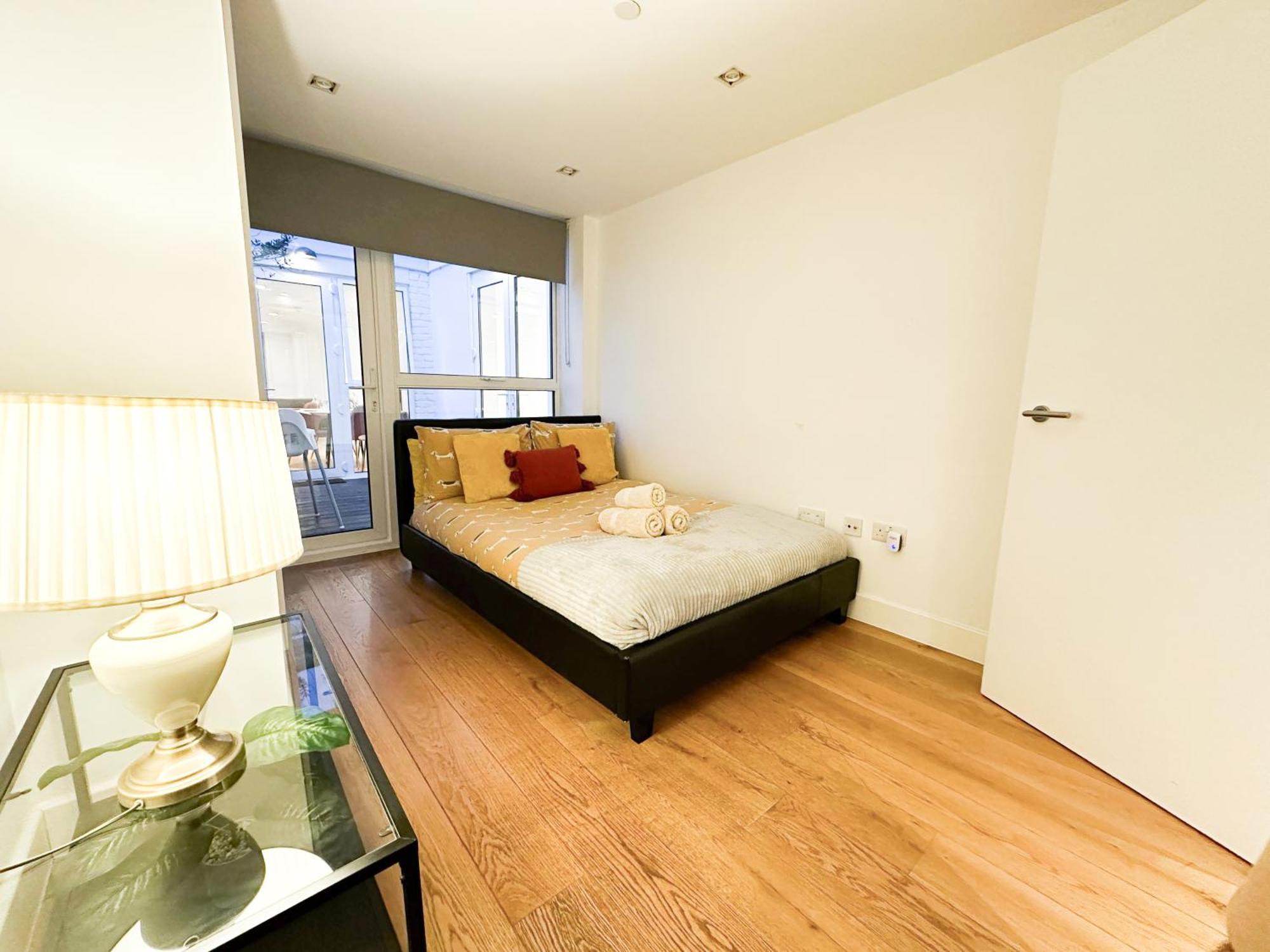 Chic 3 Bedroom Flat With Private Terrace In Holloway Near Finsbury Park Londra Esterno foto