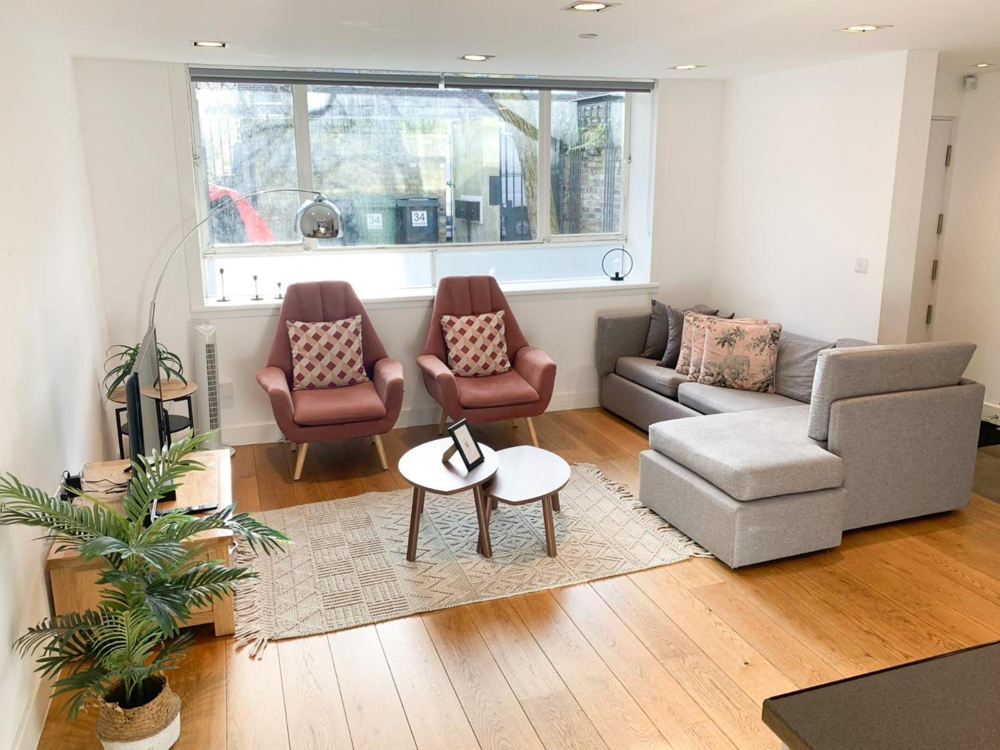 Chic 3 Bedroom Flat With Private Terrace In Holloway Near Finsbury Park Londra Esterno foto