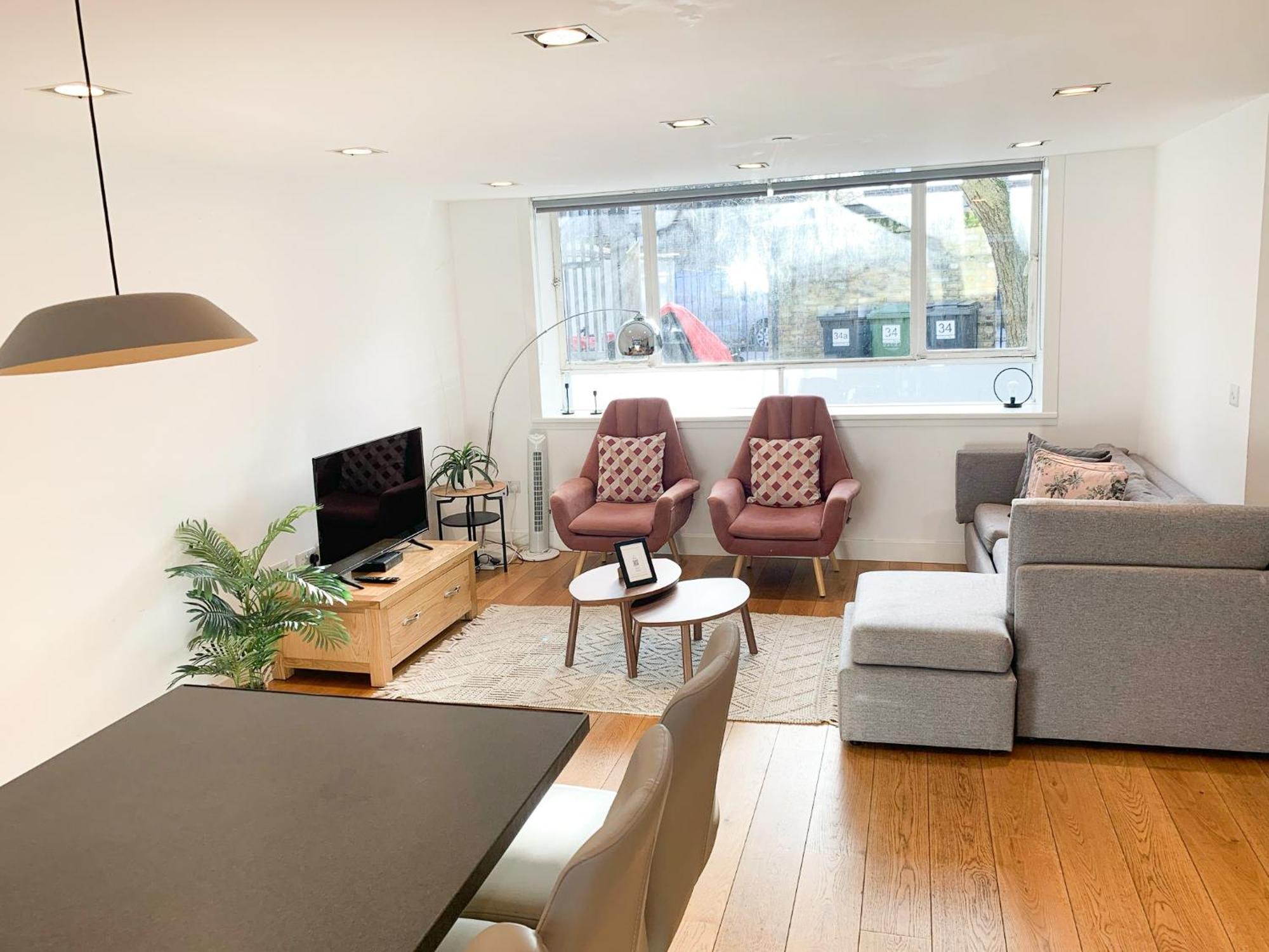 Chic 3 Bedroom Flat With Private Terrace In Holloway Near Finsbury Park Londra Esterno foto
