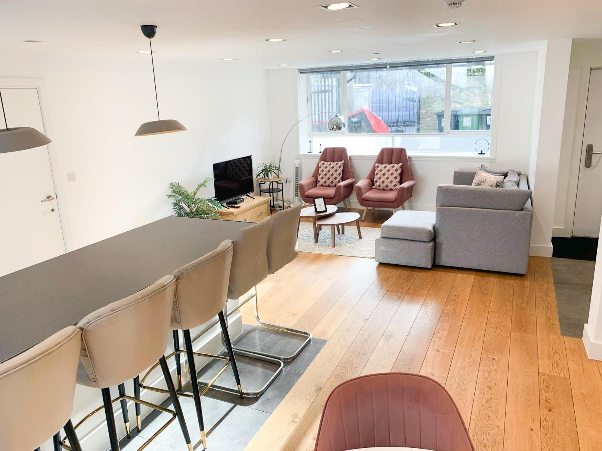 Chic 3 Bedroom Flat With Private Terrace In Holloway Near Finsbury Park Londra Esterno foto