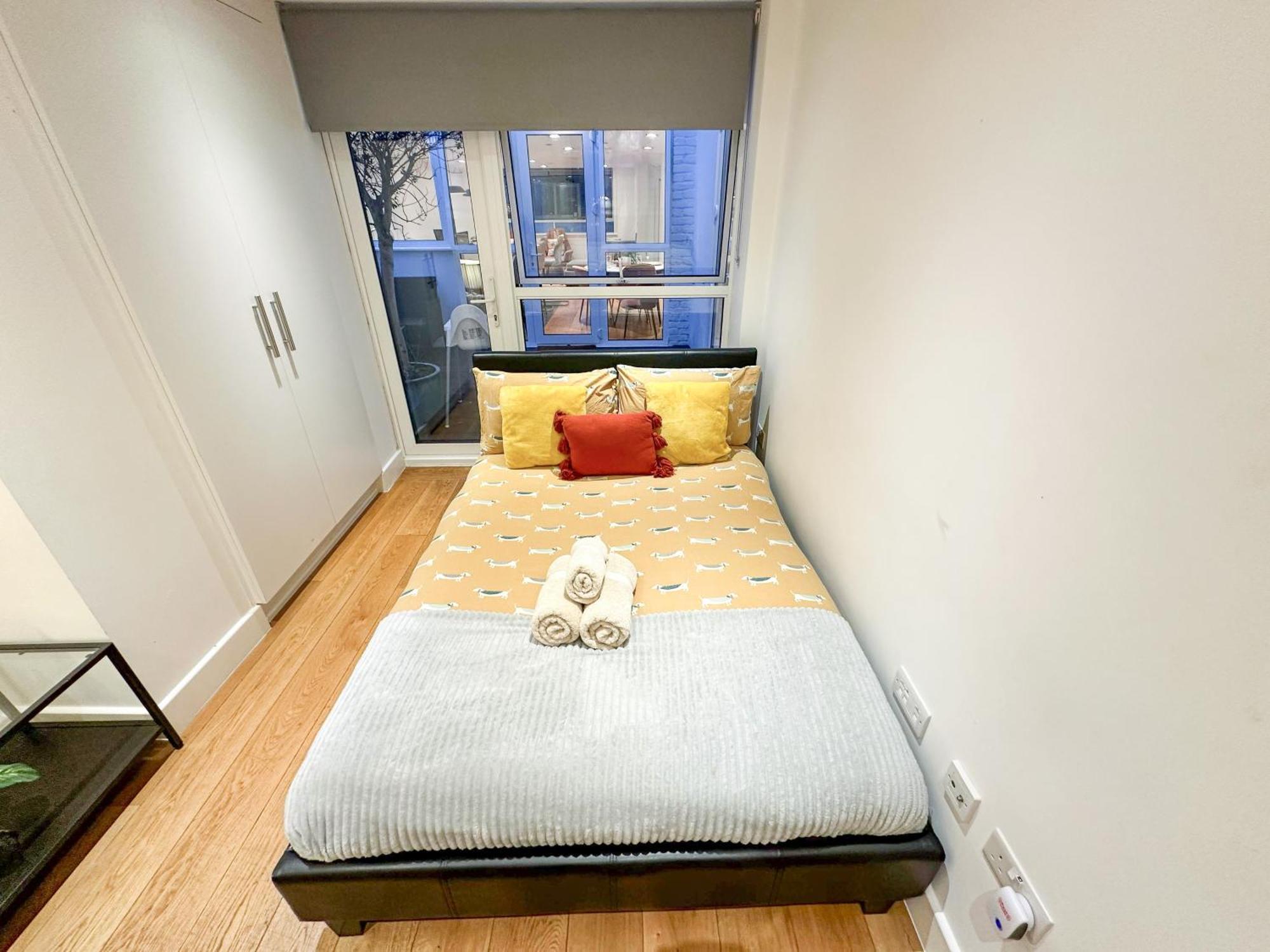 Chic 3 Bedroom Flat With Private Terrace In Holloway Near Finsbury Park Londra Esterno foto